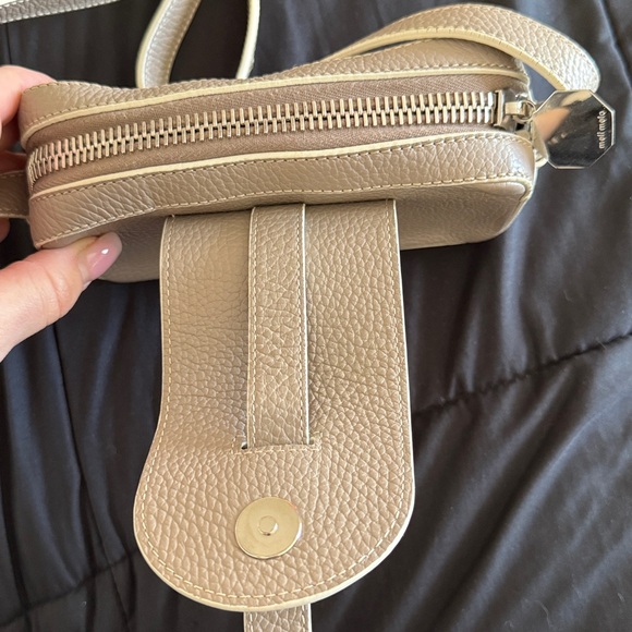 Crossbody Bag- Adjustable strap - Picture 7 of 8